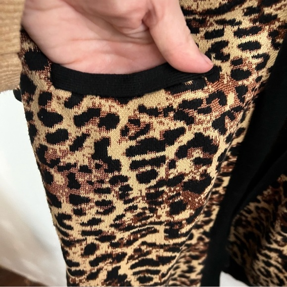 Chico’s Jacquard Leopard Animal Print Cardigan Sweater - Picture 6 of 13